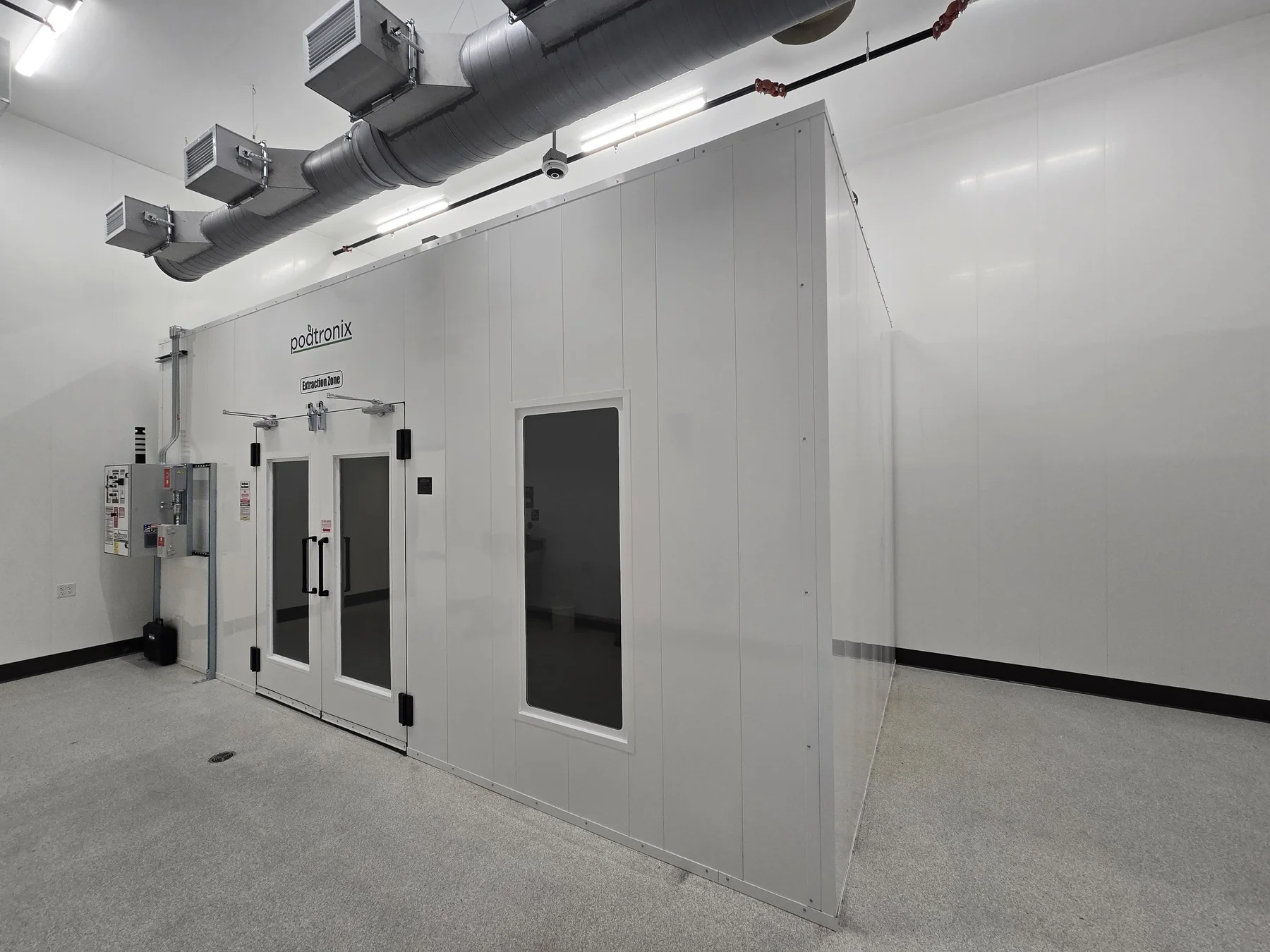 Processing room entrance and adjacent access opening